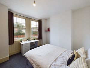 bedroom - click for photo gallery